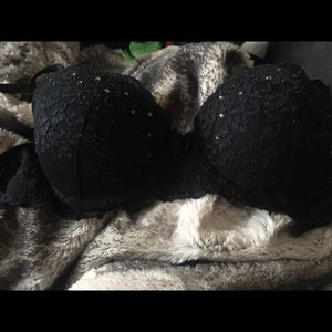 Gilligan and O'Malley size 34A push up bra
