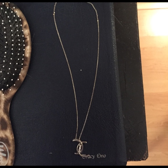 Necklace - Picture 1 of 2