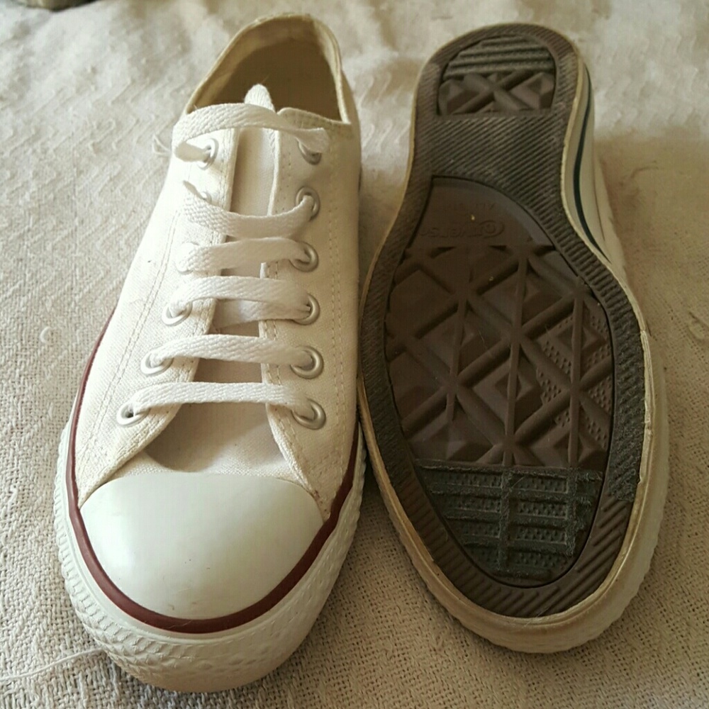 White converse chucks