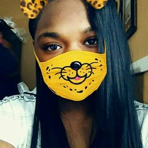 Meet your Posher, Delitha