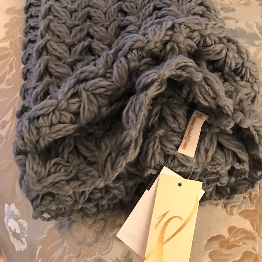 Homespun solid loop Infinity Scarf - Picture 3 of 4