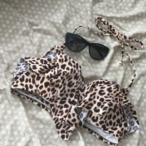 VS Pink Bikini Top Cheetah