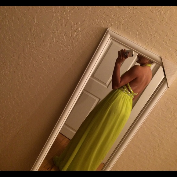 Prom dress - Picture 2 of 3