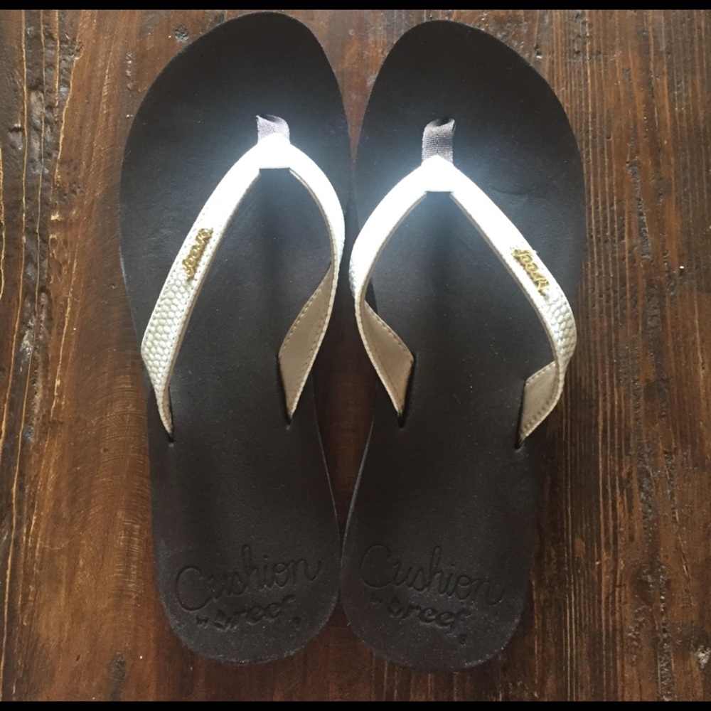 Reef cushion flip flop