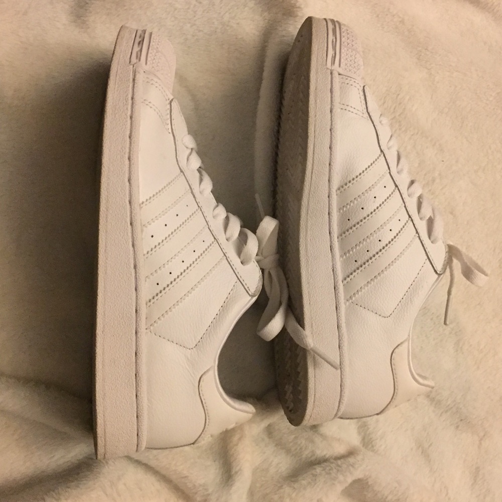 White shell toe Adidas