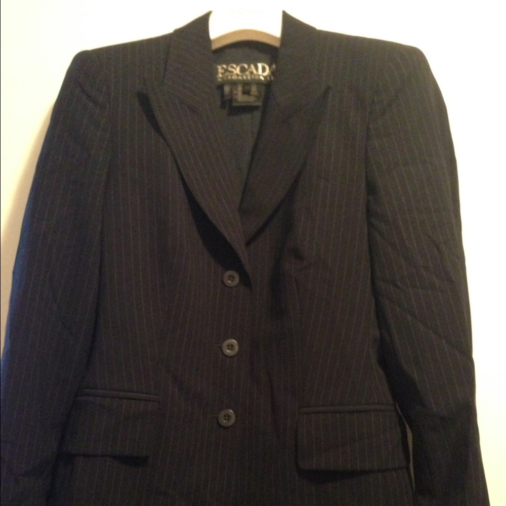 Escada black blazer white stripes