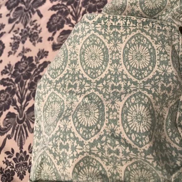 ☀️Cutest Patterned Shorts☀️ - Picture 4 of 4