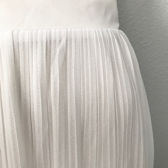 White Mini-Pleated Flowy Midi Skirt - Picture 3 of 7
