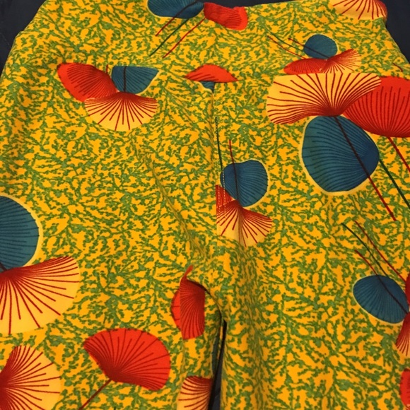 Nwot tween leggings by lularoe - Picture 2 of 3