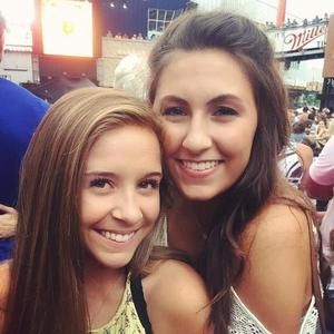 Meet your Posher, Natalie