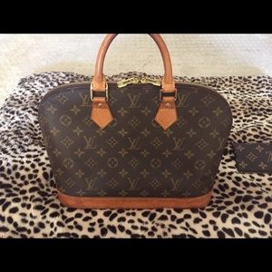 Louis Vuitton Alma PM
