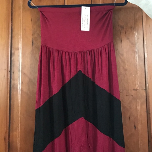 Gorgeous Chevron print strapless Maxi dress - Picture 3 of 4