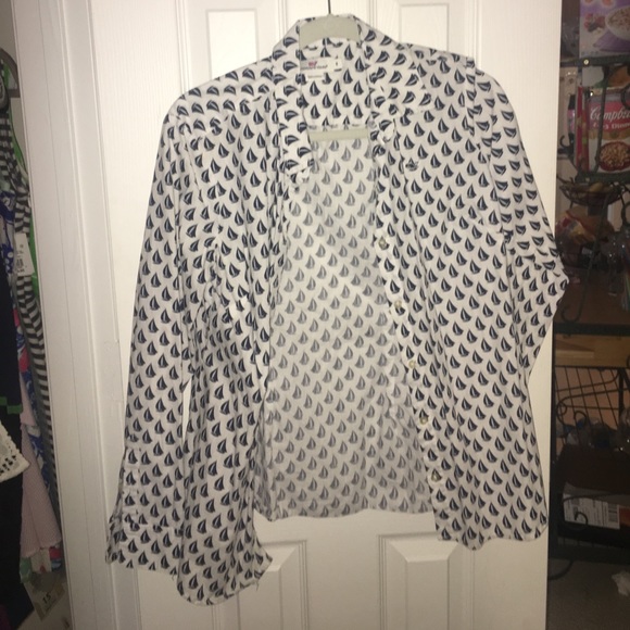 Vineyard Vines too - Picture 1 of 2