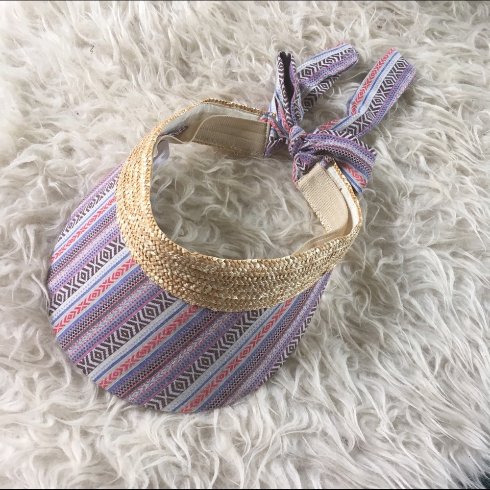 🌿host pick! BCBGeneration visor🌿