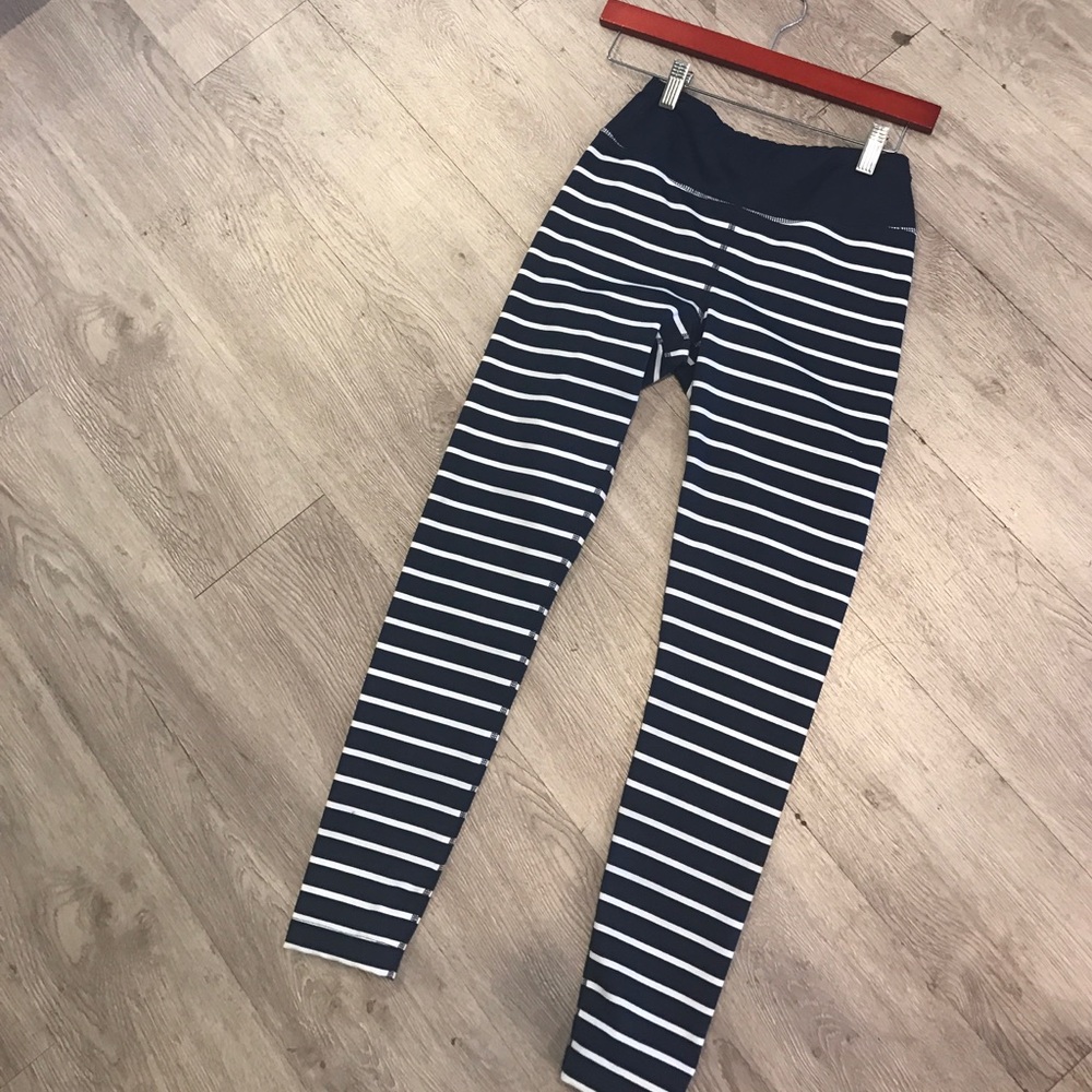 Southern Tide leggings