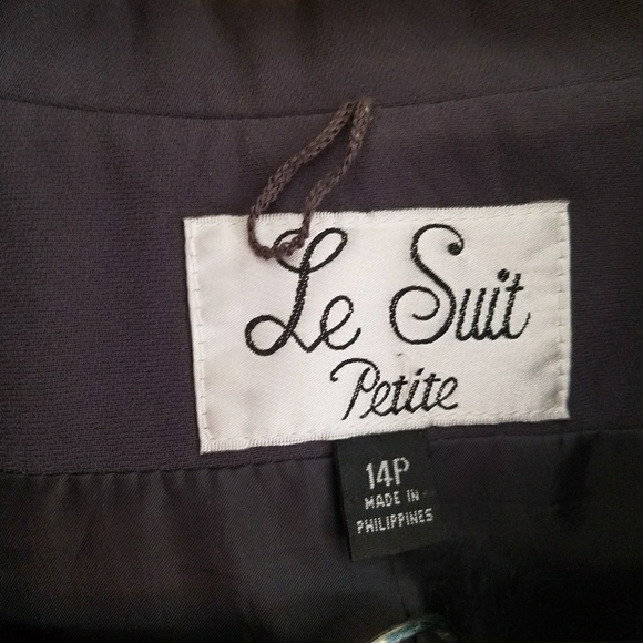 Women's Gray suit - Picture 3 of 4