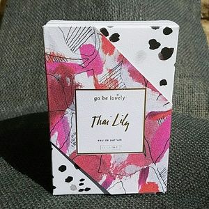 Anthro go be lovely Thai Lily EDP Illume Fragrance