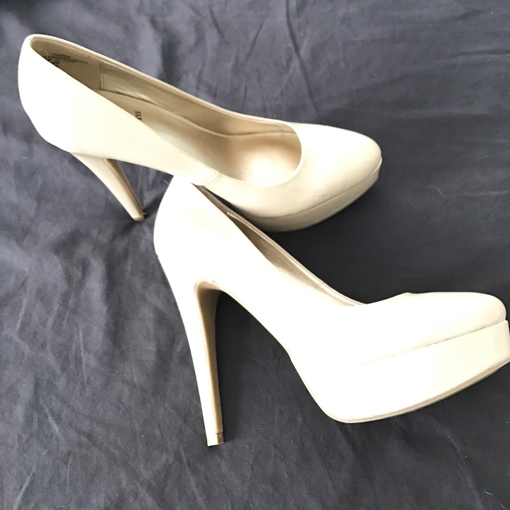 Nude Guess Heels