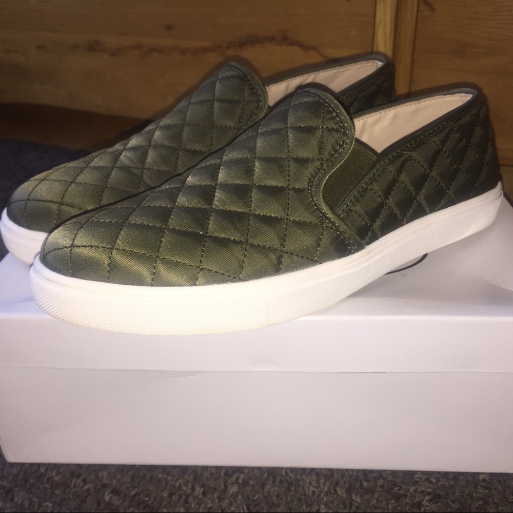 Steve Madden Ecntrcqt Slip Ons