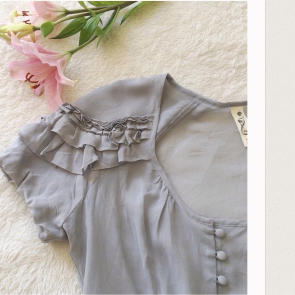 Anthropologie tidal ruffles blouse