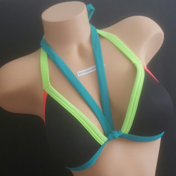Victoria's Secret MEDIUM BIKINI BUNDLE NWT
