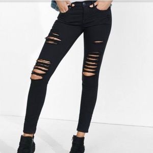 Black Ripped Jeans!!
