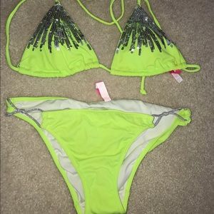 VS bikini