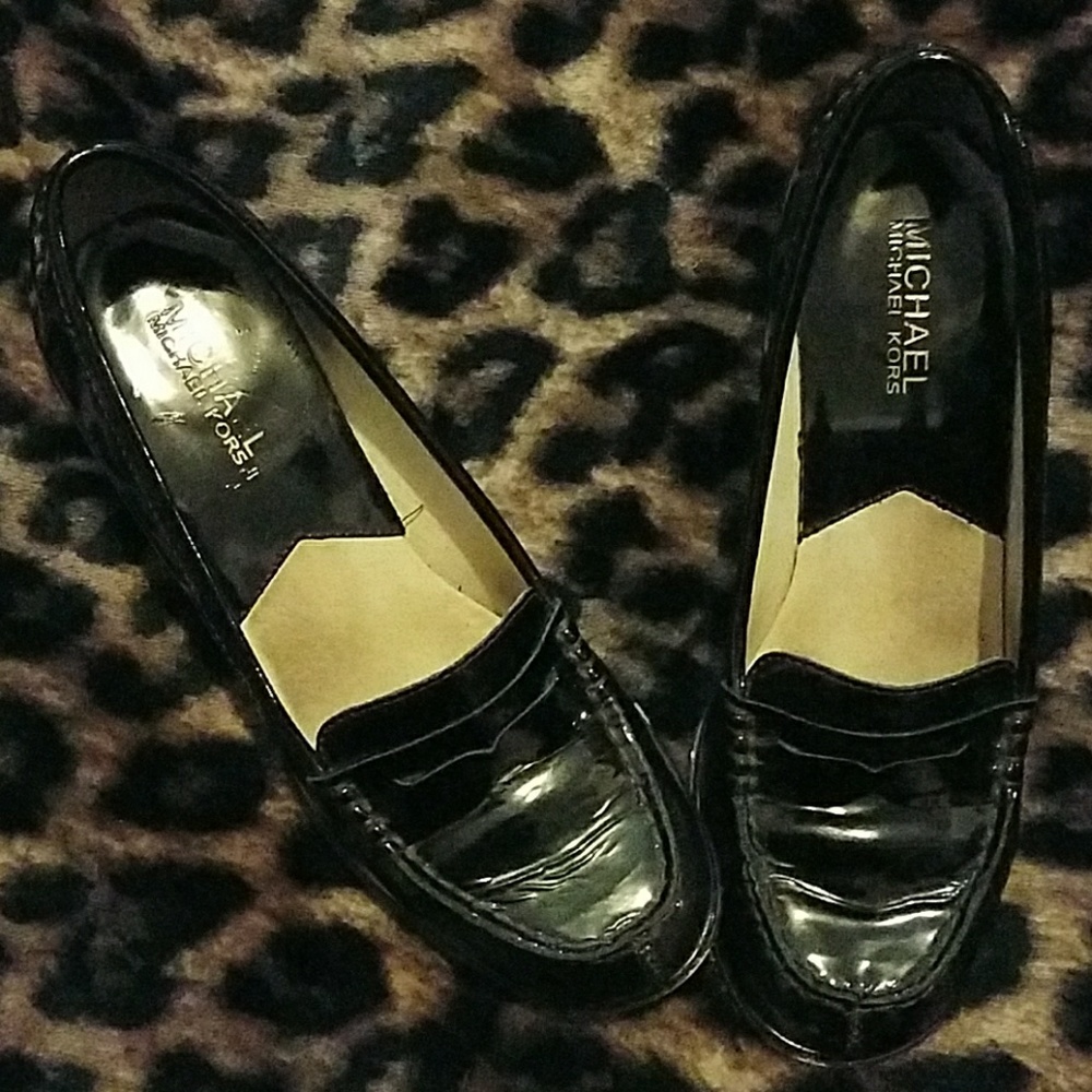 Michael Kors Bayville loader pumps
