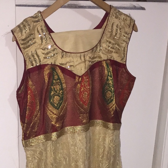 Anarkali suit - Picture 2 of 4