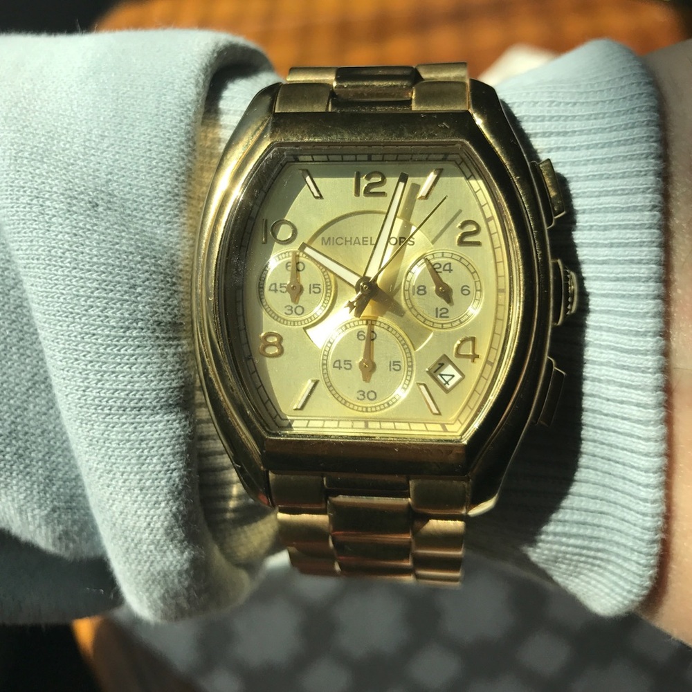 MICHAEL KORS Gold Watch