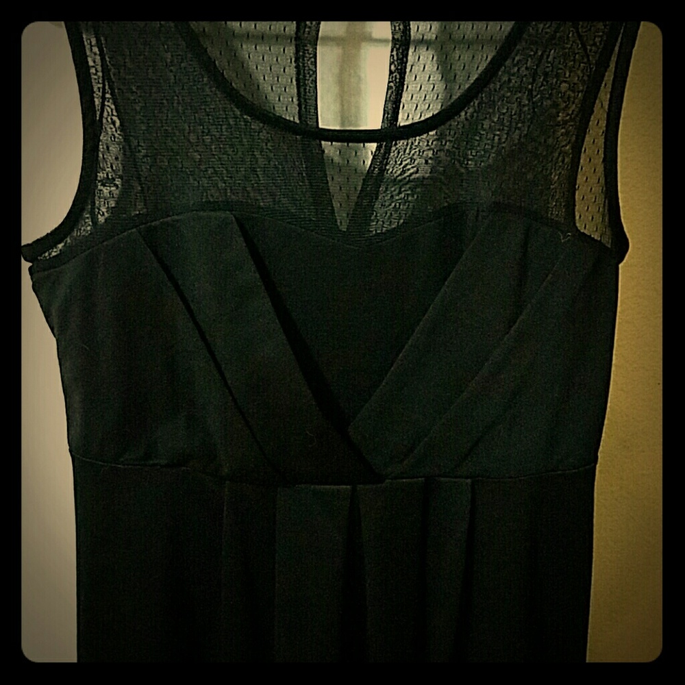 *Reduced* Black sleeveless dress