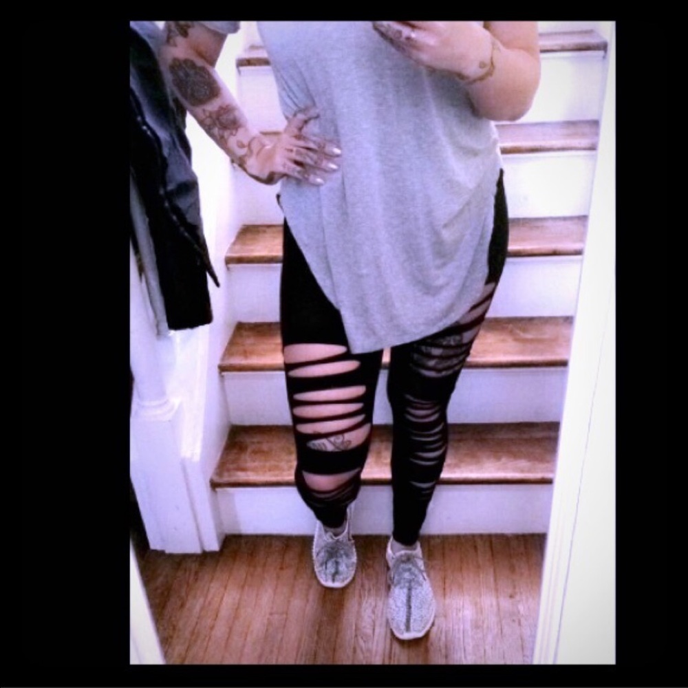 Ripped leggings