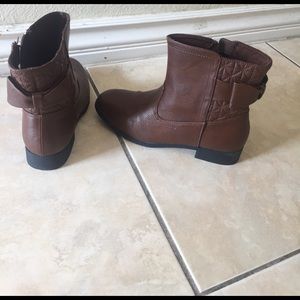 Beautiful short boots for girls