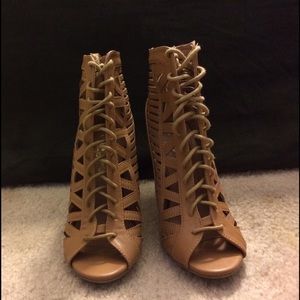Rue 21 zipper up Sandals