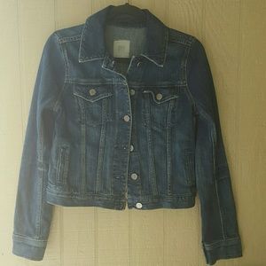 Juniors size M denim jacket by Ruehl 925