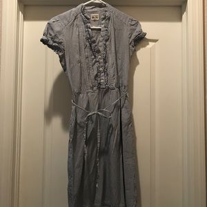 Converse dress size 4