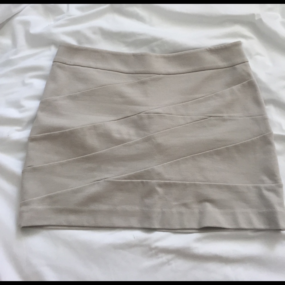 Express size 6 skirt