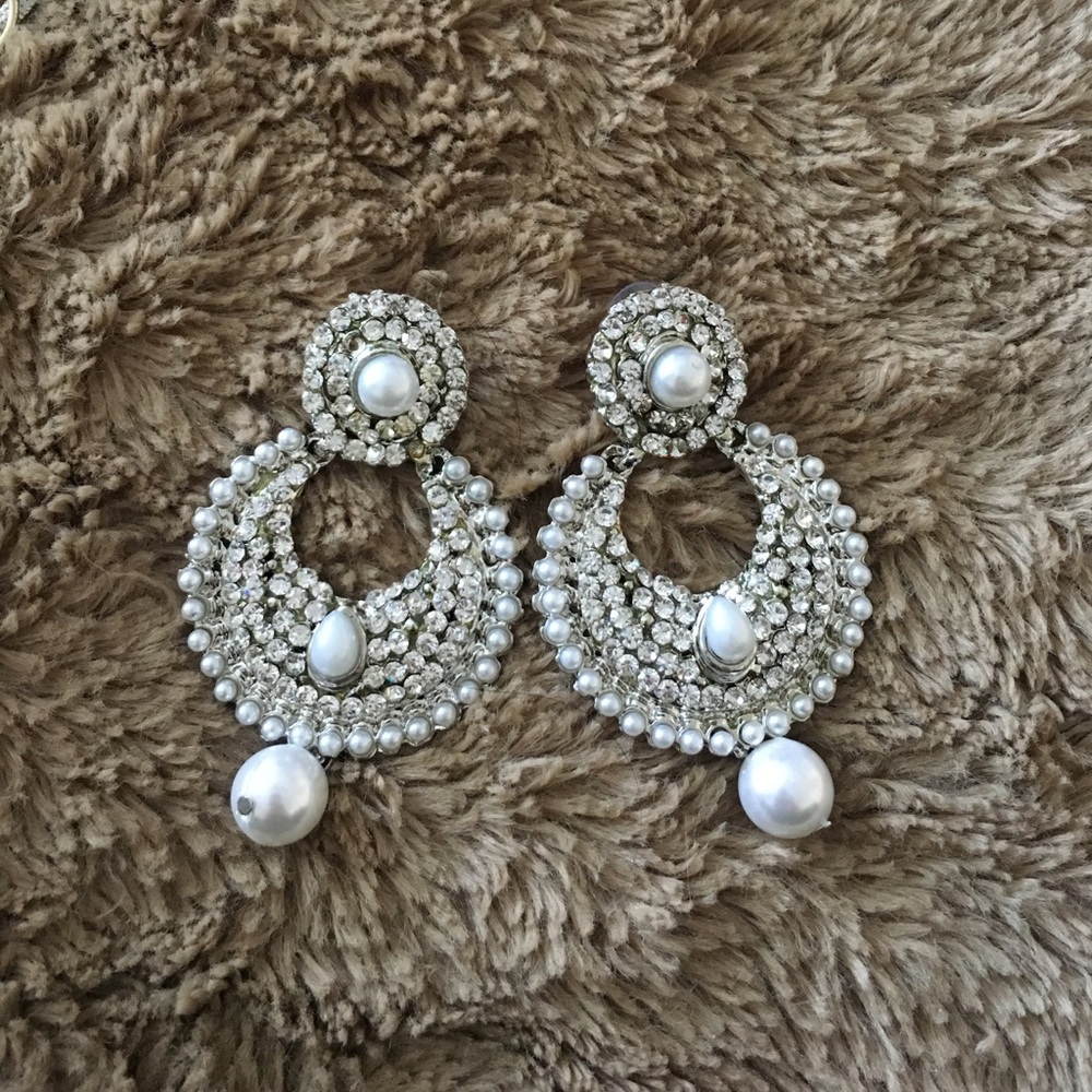 White pearls and diamond earring