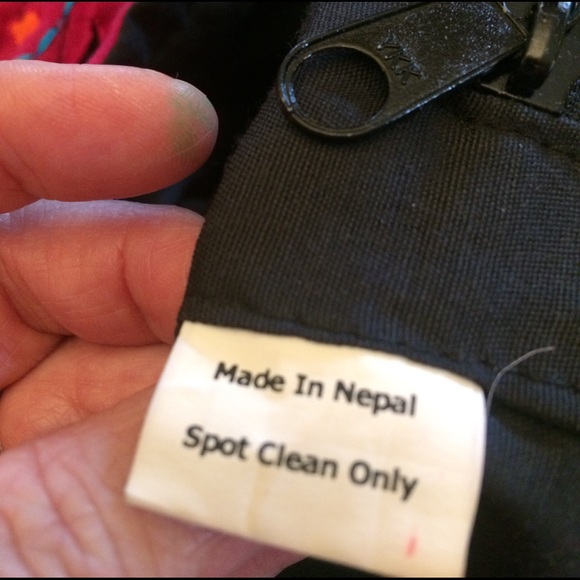 Brightly colored boho hobo bag w/ zipper - Picture 7 of 8