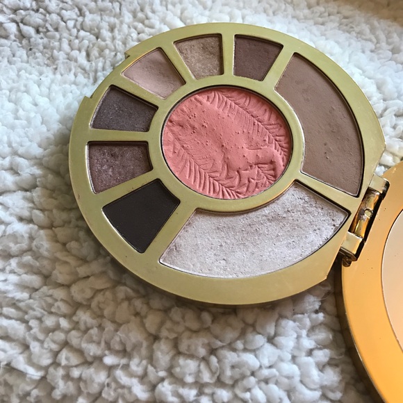 Tarte Showstopper Eyeshadow - Picture 4 of 4