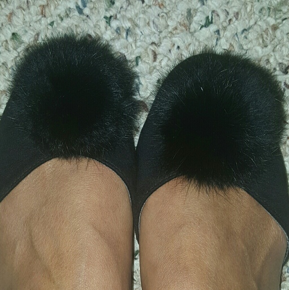 ⚠️ Last Pair⚠️ Pom Pom Flats - Picture 4 of 4