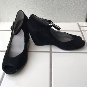 Tesori Wedge Black Suede