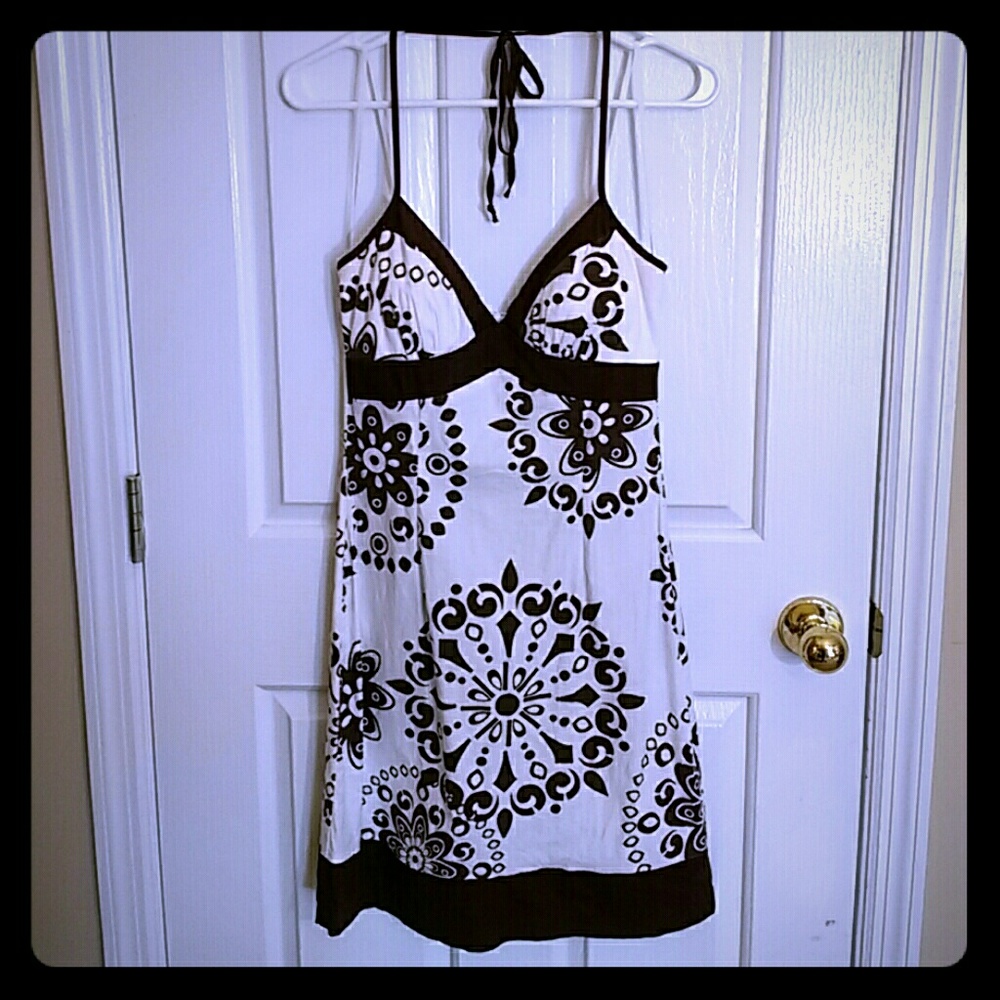 EUC City Studio White and Chocolate Sundress