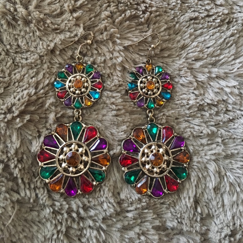 Multicolored hoop earrings
