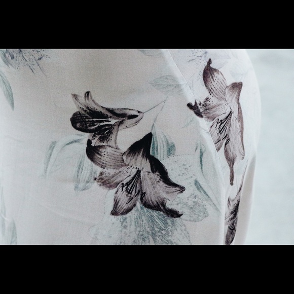 ❗️SALE❗️Gypse Floral Maxi Skirt - Picture 5 of 6