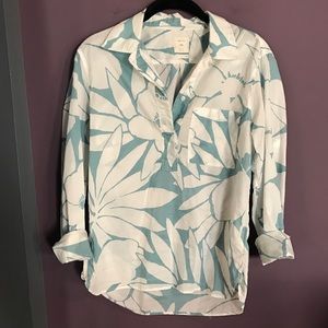 🔴DONATING SOON!! Super soft and airy gap blouse