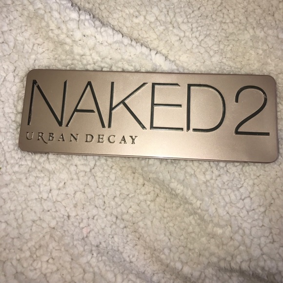 Urban Decay Naked 2 - Picture 2 of 4