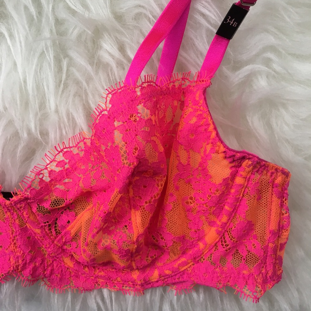 LAST ONE Victoria's Secret lace bralette NWT - Picture 2 of 4