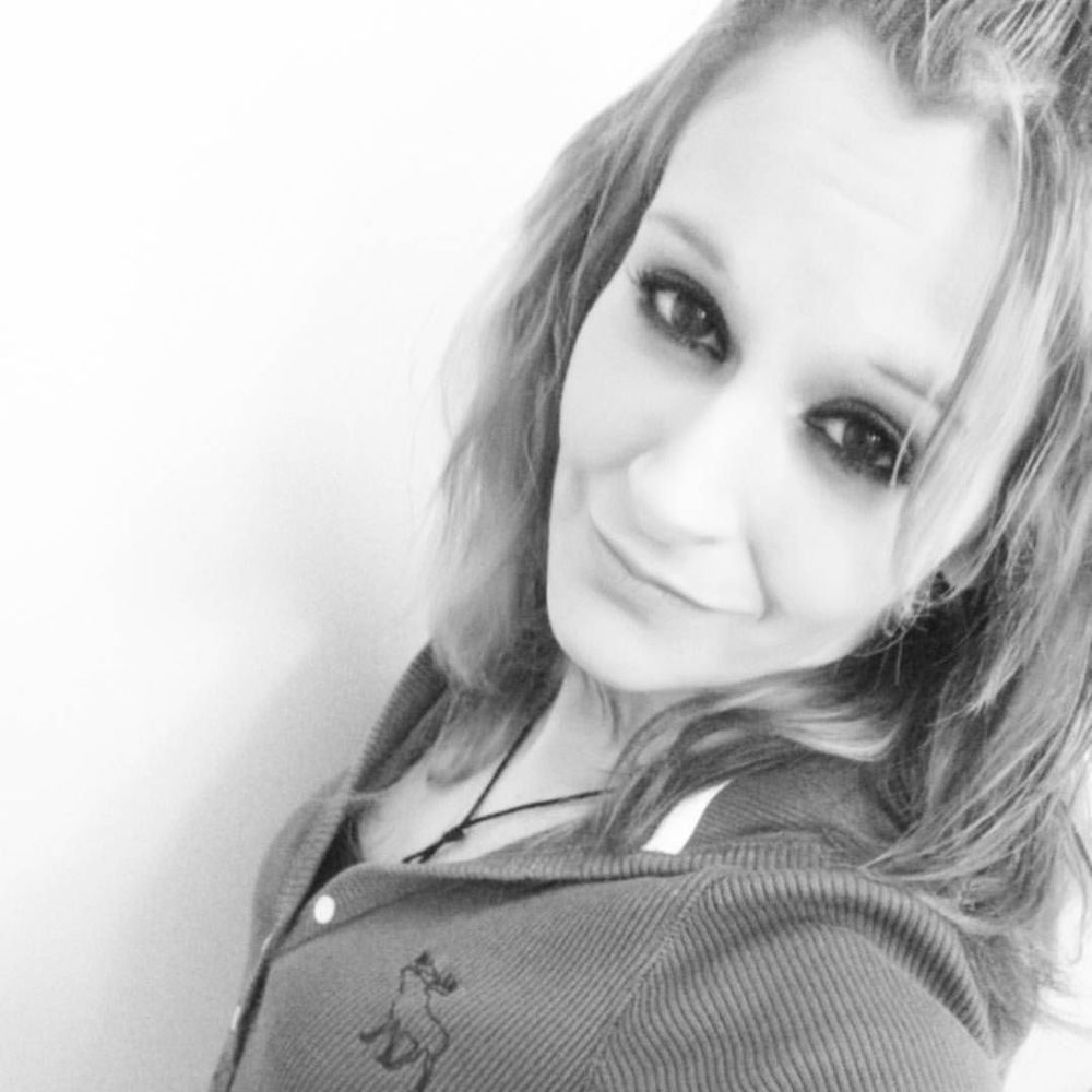 Meet your Posher, Crystal