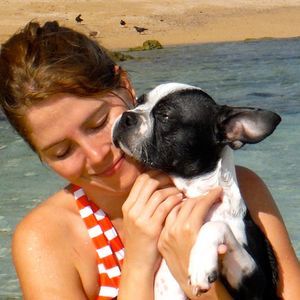 Meet your Posher, Carolina